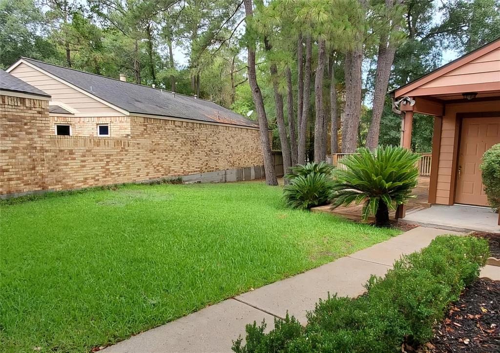 65 Wind Whisper Court, Spring, Texas image 2