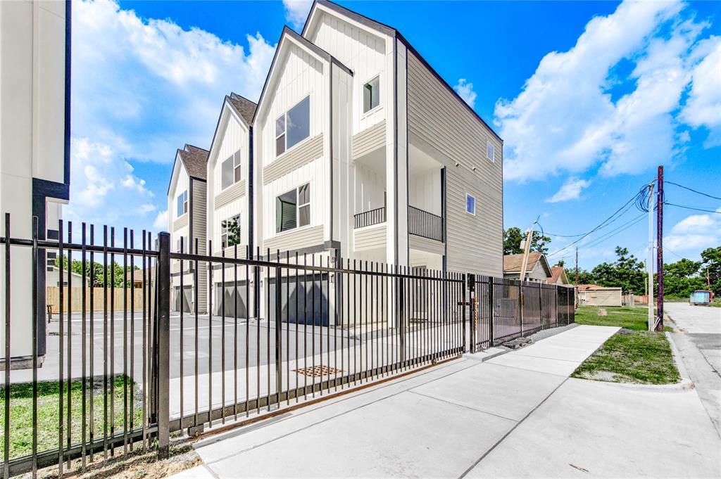 4045 Buck Street, Houston, Texas image 46