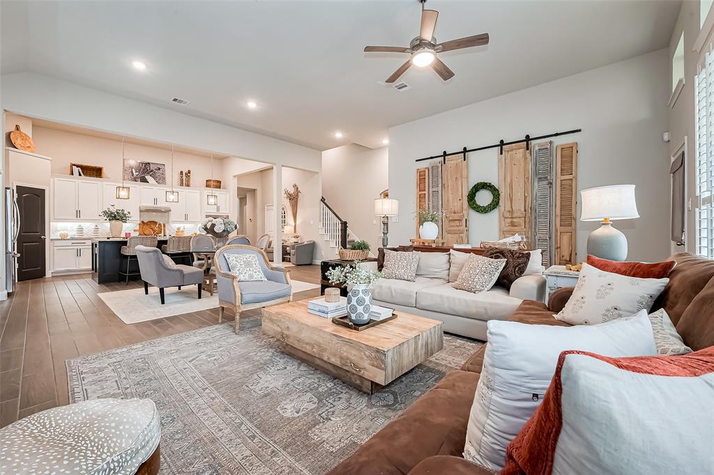 8723 Gladiolus Drive, Richmond, Texas image 27