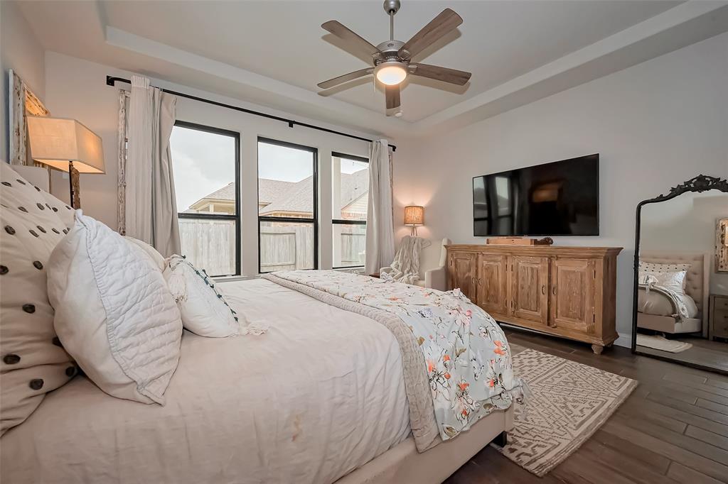 8723 Gladiolus Drive, Richmond, Texas image 29