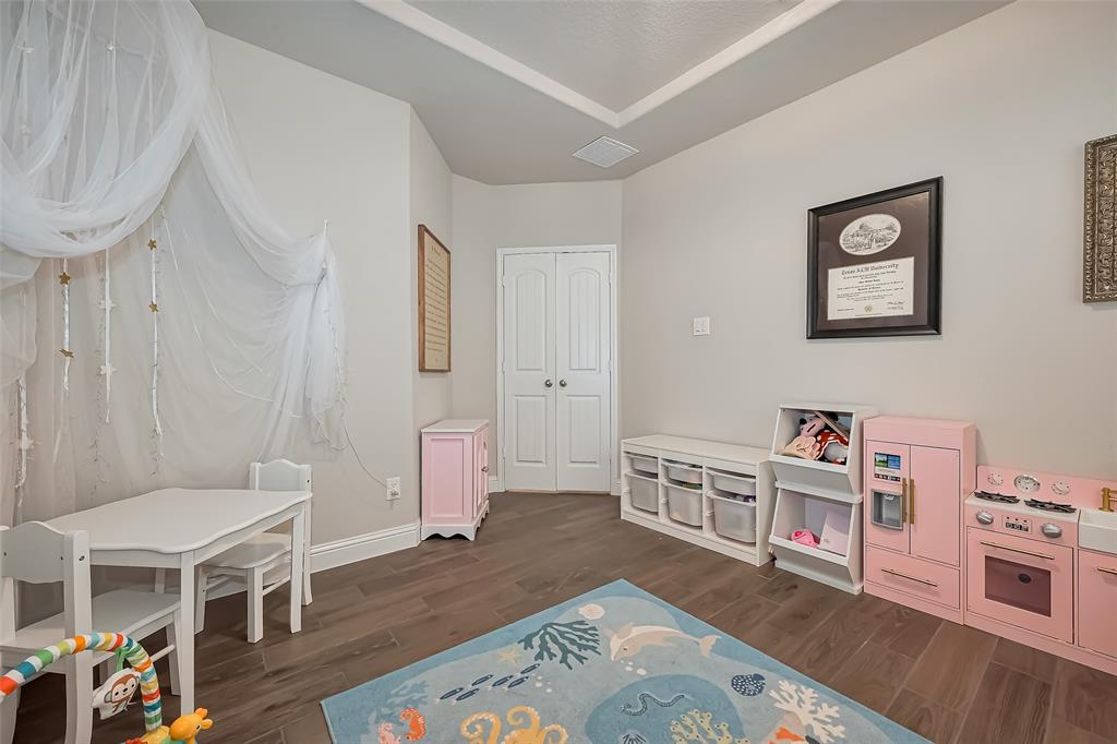 8723 Gladiolus Drive, Richmond, Texas image 7