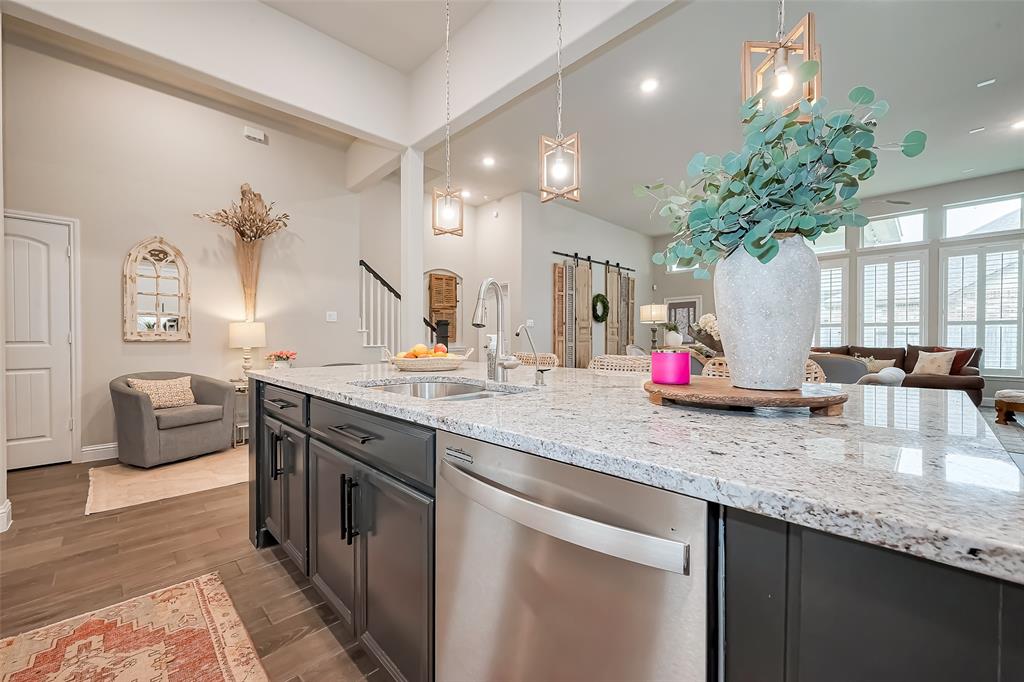 8723 Gladiolus Drive, Richmond, Texas image 15