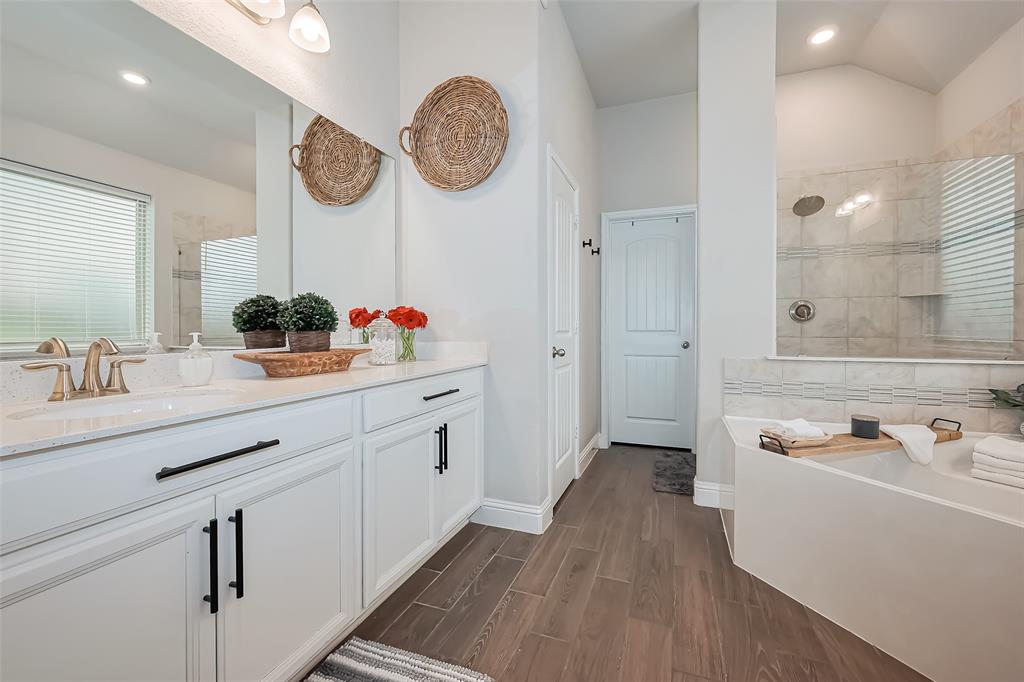 8723 Gladiolus Drive, Richmond, Texas image 31