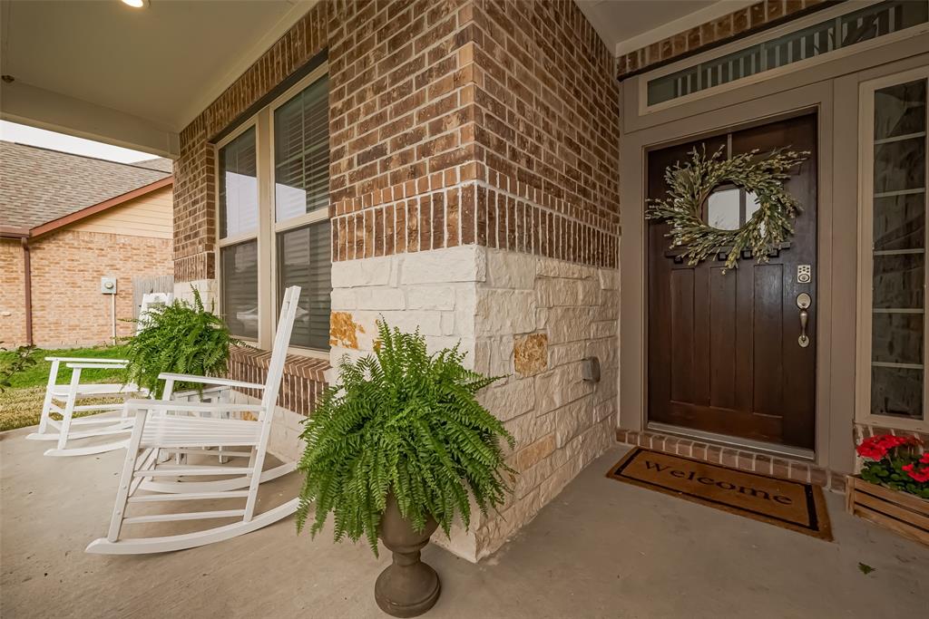 8723 Gladiolus Drive, Richmond, Texas image 4