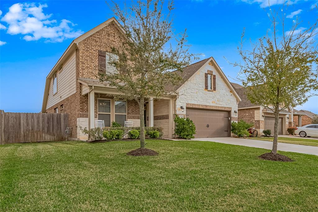 8723 Gladiolus Drive, Richmond, Texas image 2