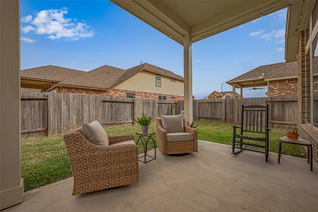 8723 Gladiolus Drive, Richmond, Texas image 46