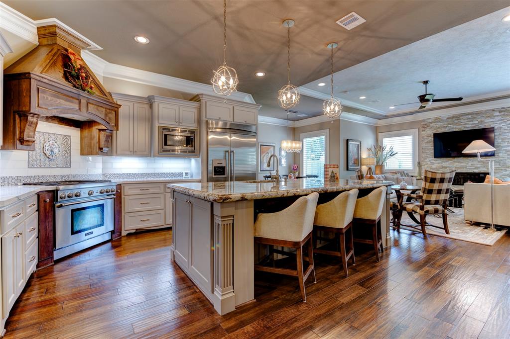 13906 Saint Marys Lane, Houston, Texas image 12