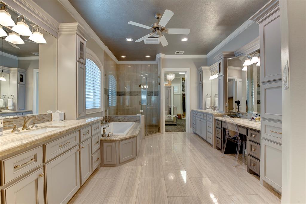13906 Saint Marys Lane, Houston, Texas image 29