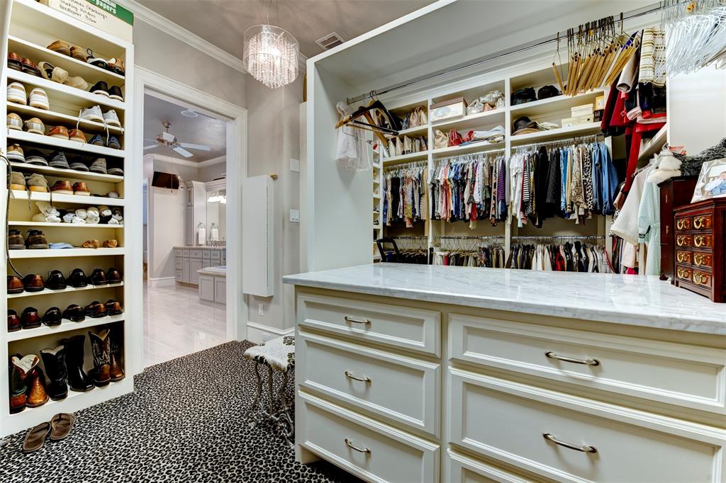 13906 Saint Marys Lane, Houston, Texas image 32