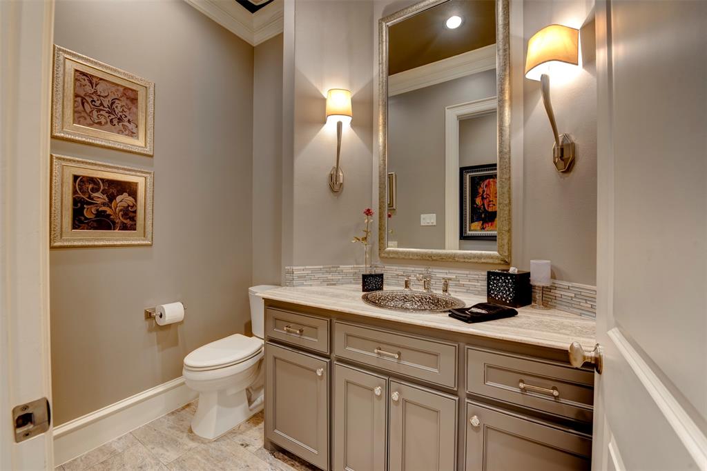 13906 Saint Marys Lane, Houston, Texas image 25