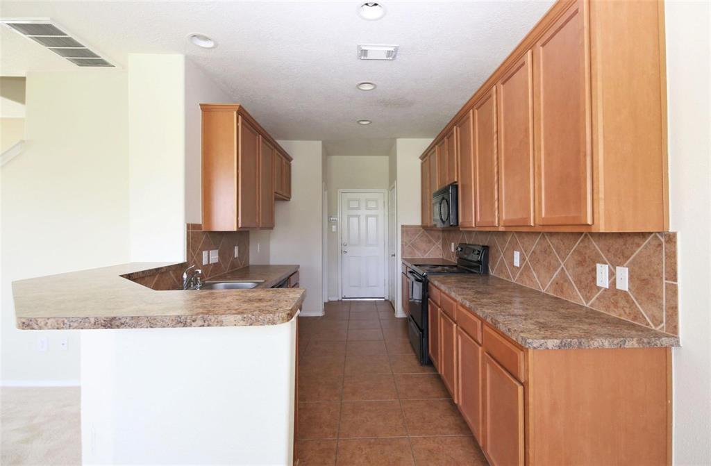 251 Drake Run, League City, Texas image 8
