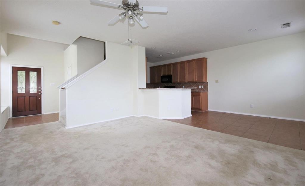 251 Drake Run, League City, Texas image 4