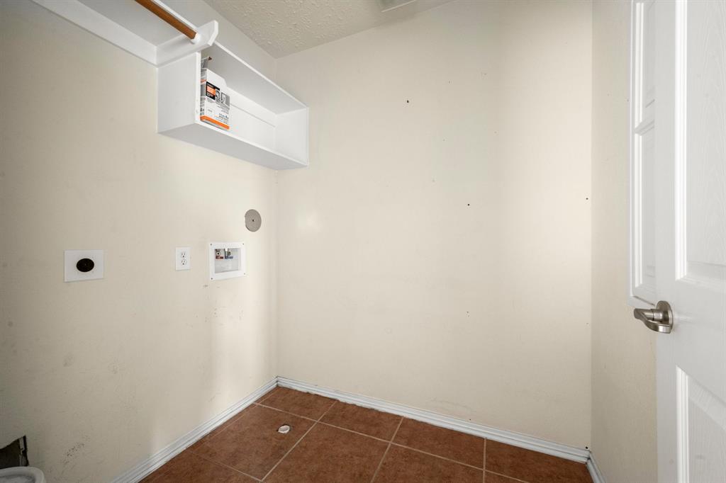 251 Drake Run, League City, Texas image 18