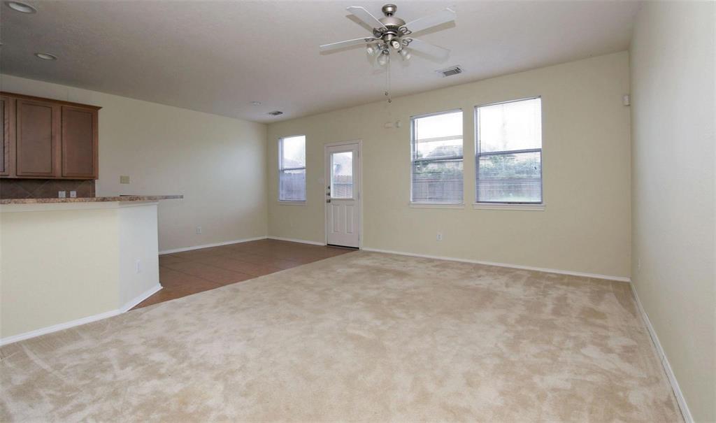 251 Drake Run, League City, Texas image 5