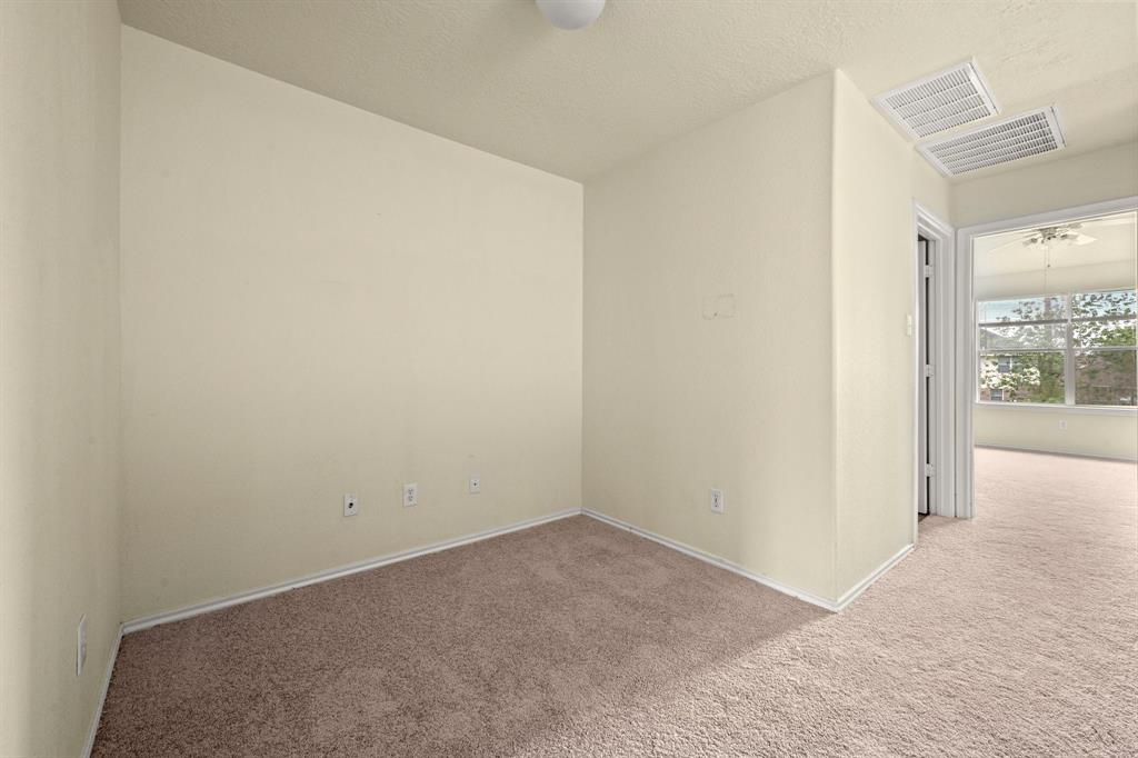 251 Drake Run, League City, Texas image 19