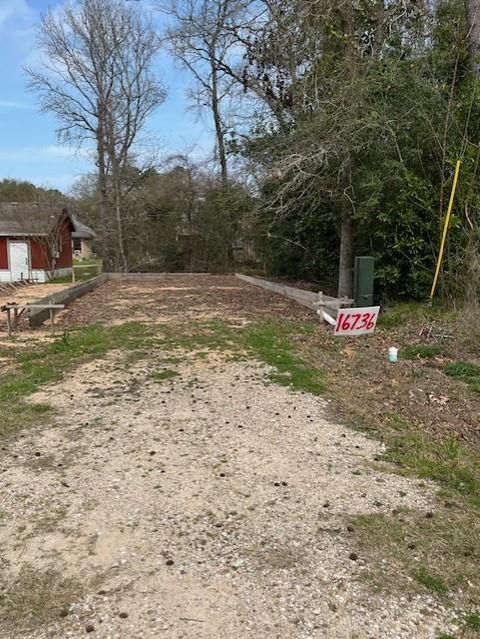 16736 E Ivanhoe Montgomery TX 77316