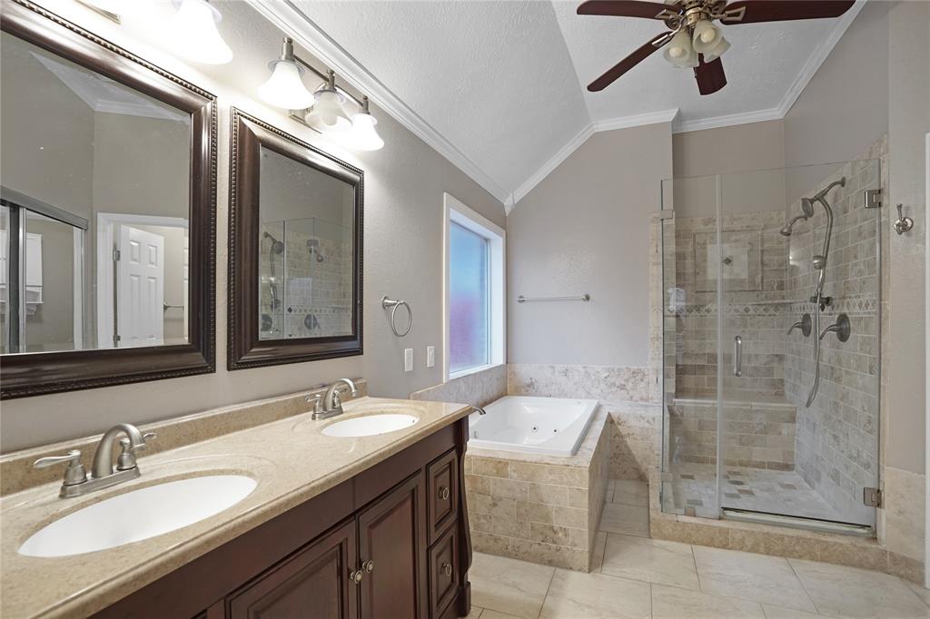 15426 Oak Lake Glen Drive, Sugar Land, Texas image 12