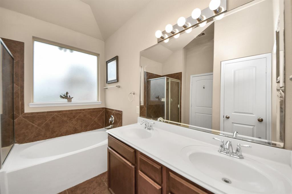 7403 Northfork Drive, Pearland, Texas image 20