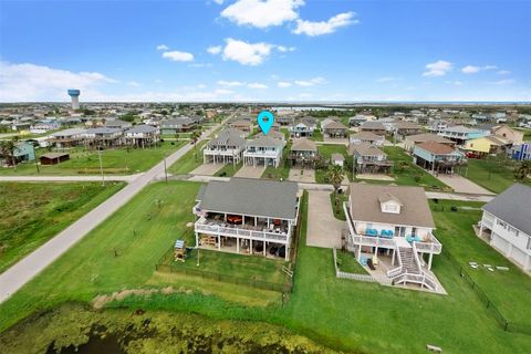 A home in Crystal Beach