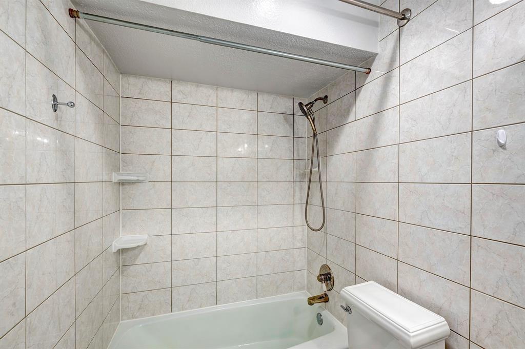 491 N Post Oak Lane #491, Houston, Texas image 11