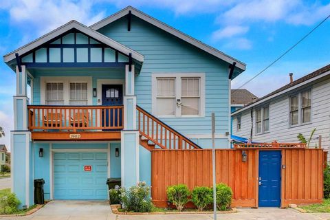 Homes For Sale - 1902 22nd Street<br/> Galveston County, Galveston, TX 77550