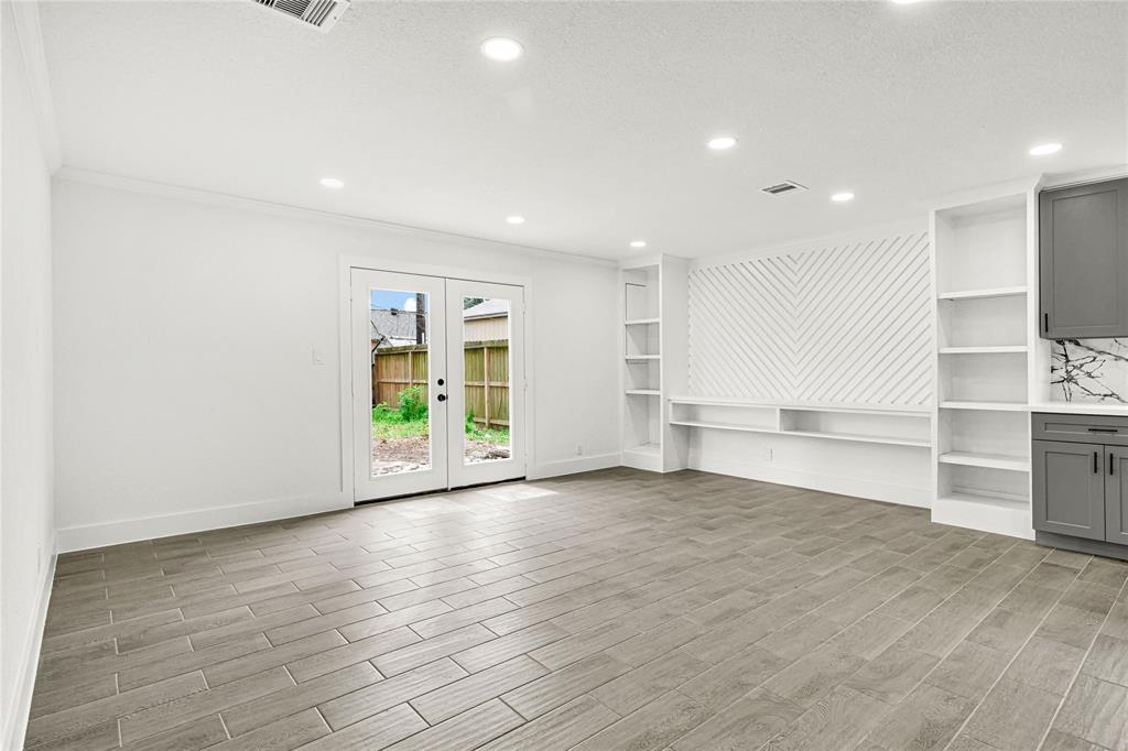 8631 Mcdade Street, Houston, Texas image 7
