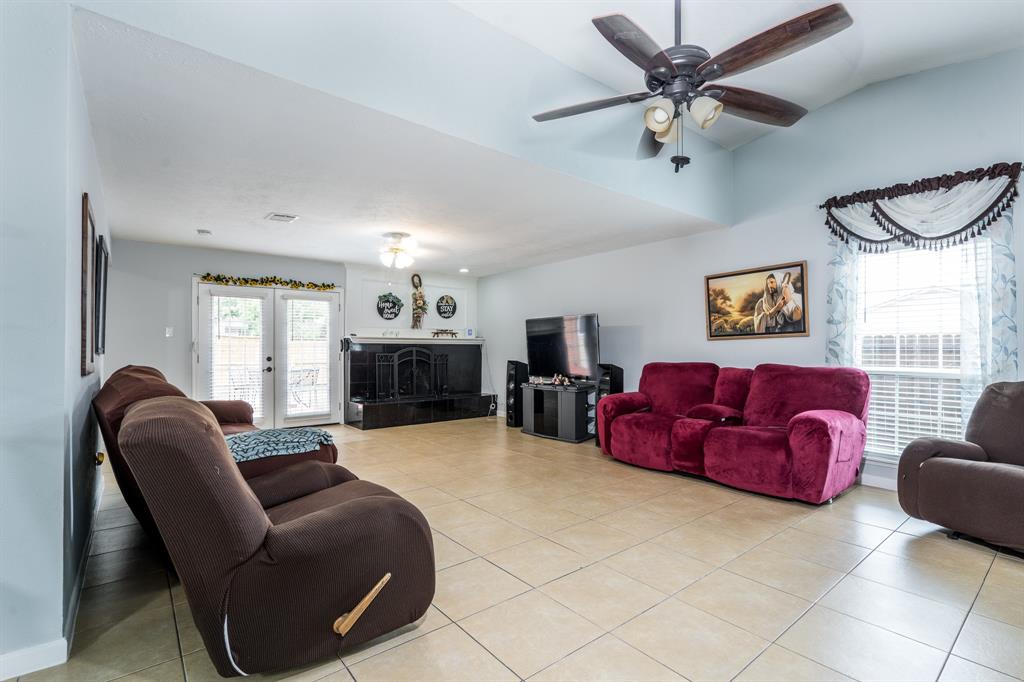 5502 Canyon Forest Drive