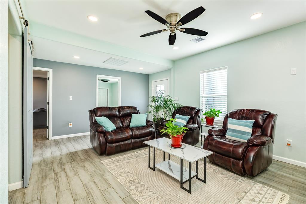 1014 11th Street, Galveston, Texas image 4