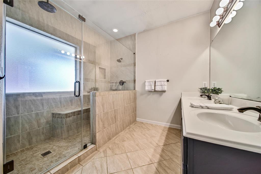 5614 Calamus Circle, Baytown, Texas image 10