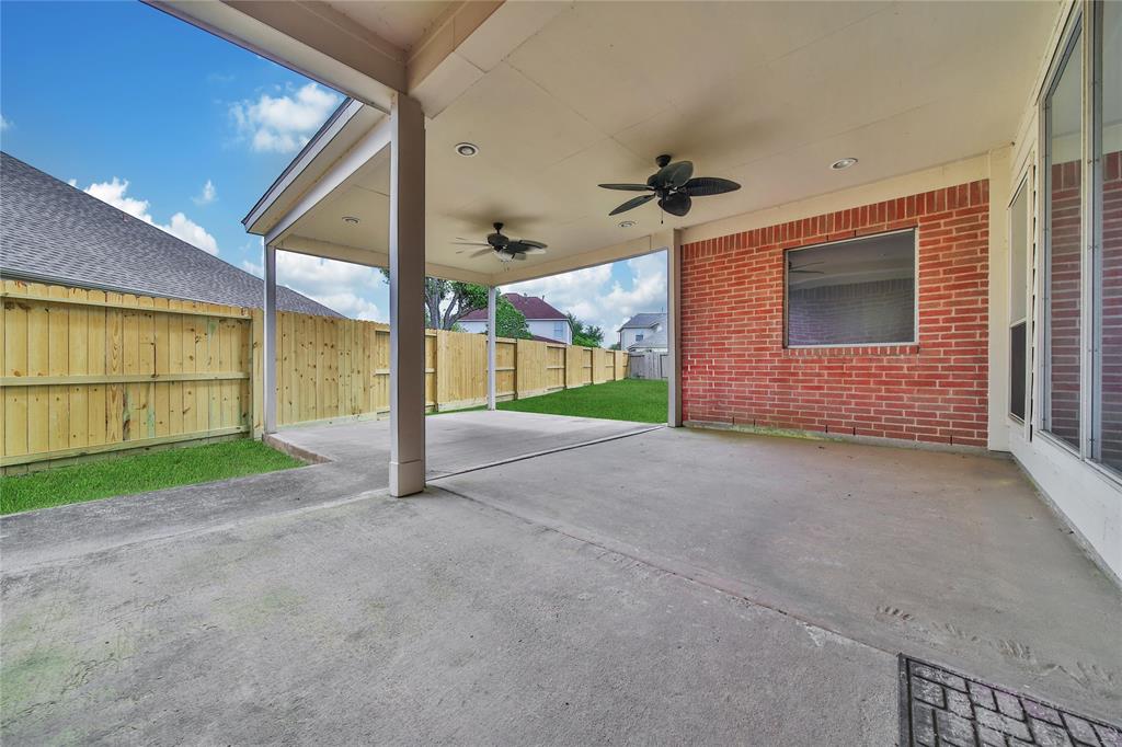 5614 Calamus Circle, Baytown, Texas image 22