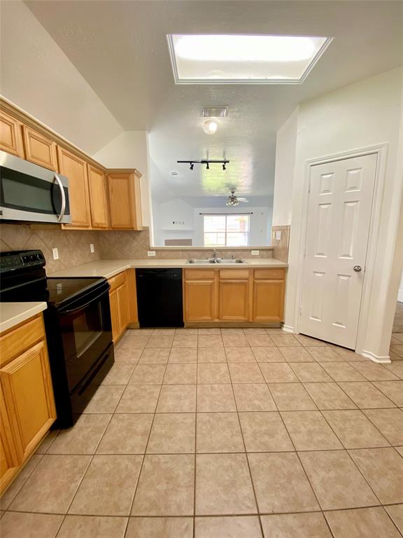 26940 Carriage Manor Lane, Kingwood, Texas image 4