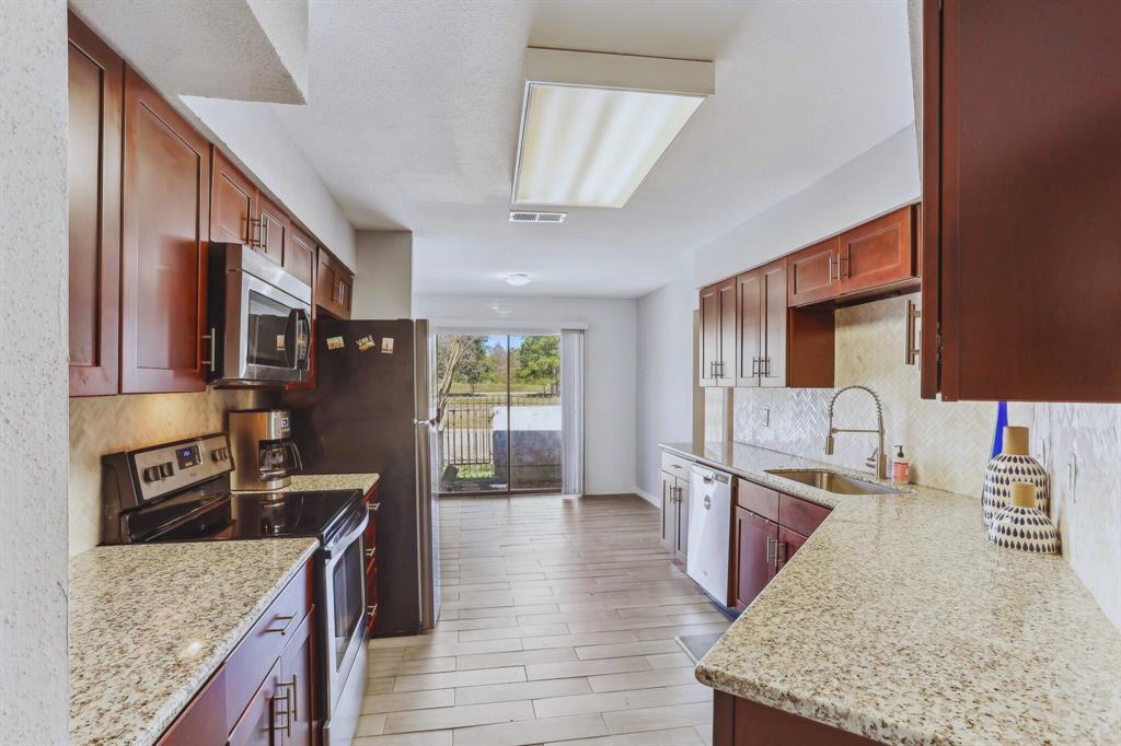 7655 S Braeswood Boulevard #51, Houston, Texas image 12