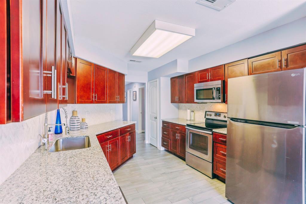 7655 S Braeswood Boulevard #51, Houston, Texas image 10