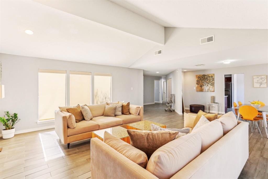7655 S Braeswood Boulevard #51, Houston, Texas image 2
