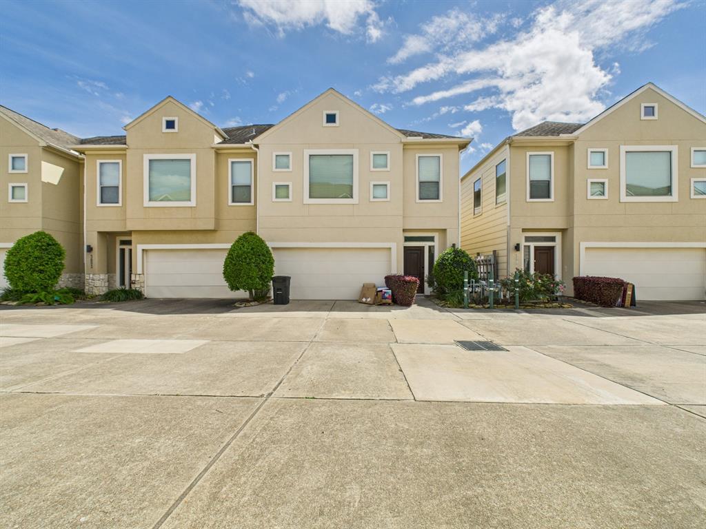 3805 Center Plaza Drive, Houston, Texas image 1