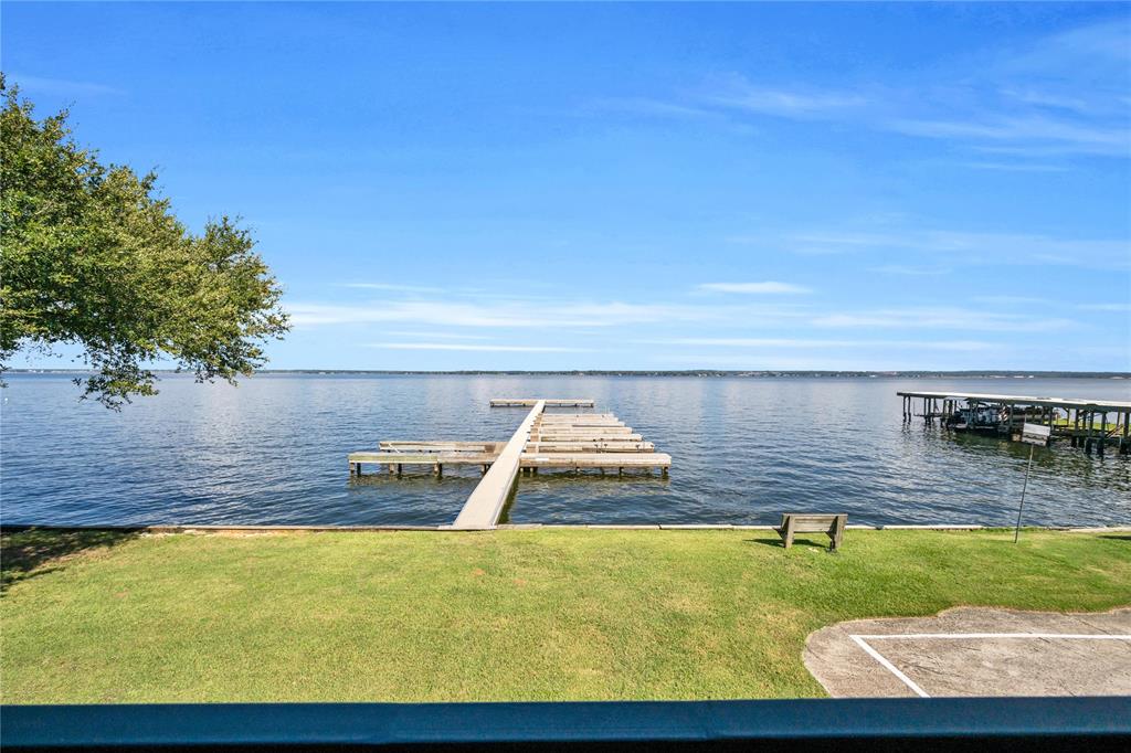 30 Regency Point, Conroe, Texas image 1