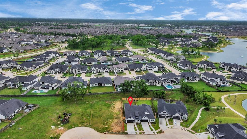 10319 Tranquil Lake Drive, Missouri City, Texas image 3