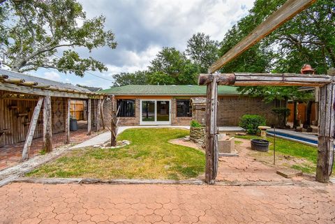 A home in El Campo