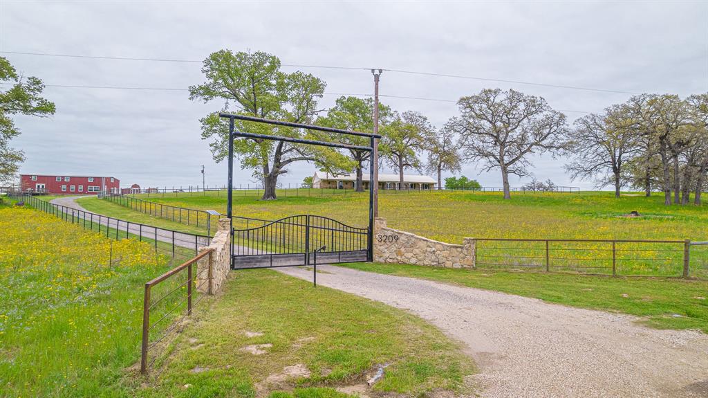 3209 W County Road 212, Buffalo, Texas image 1