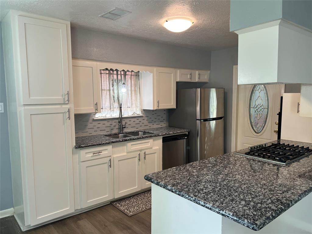5246 Tavenor Lane, Houston, Texas image 6