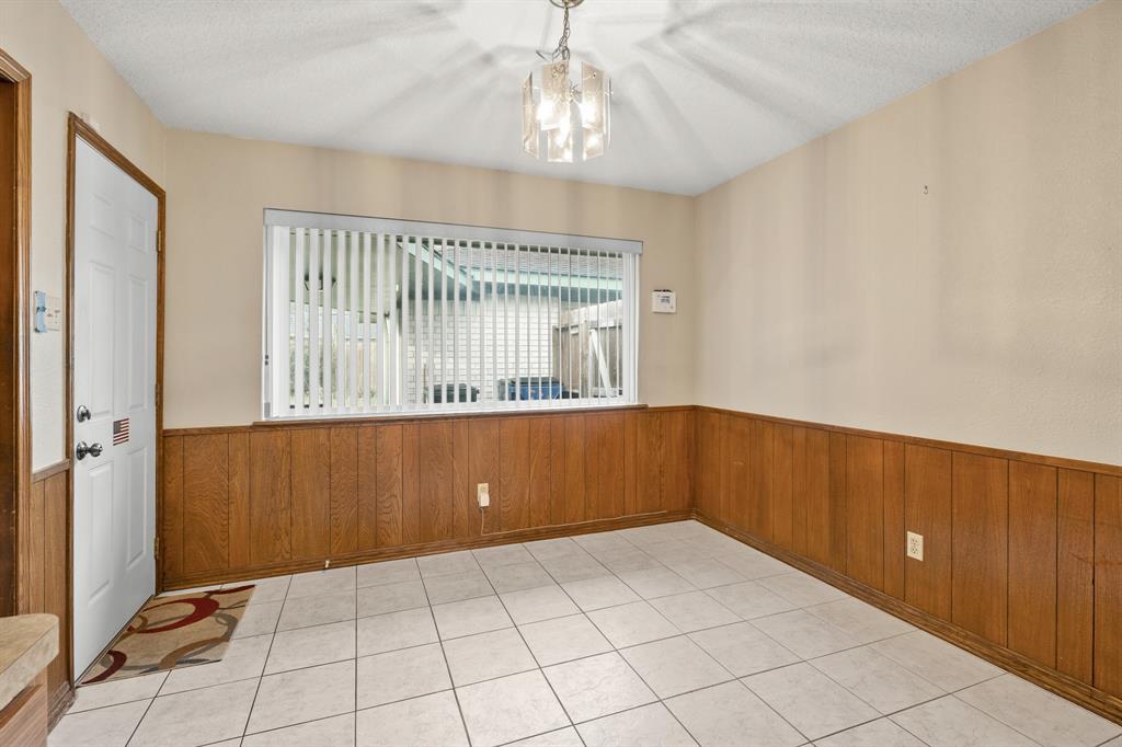 706 Quaker Drive, Friendswood, Texas image 7