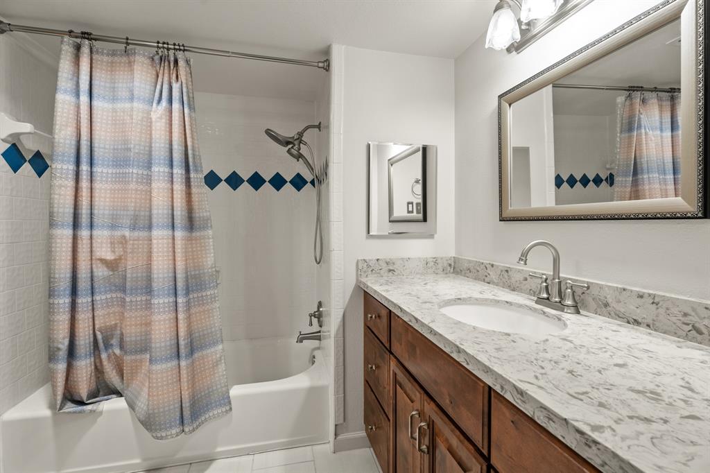 706 Quaker Drive, Friendswood, Texas image 11