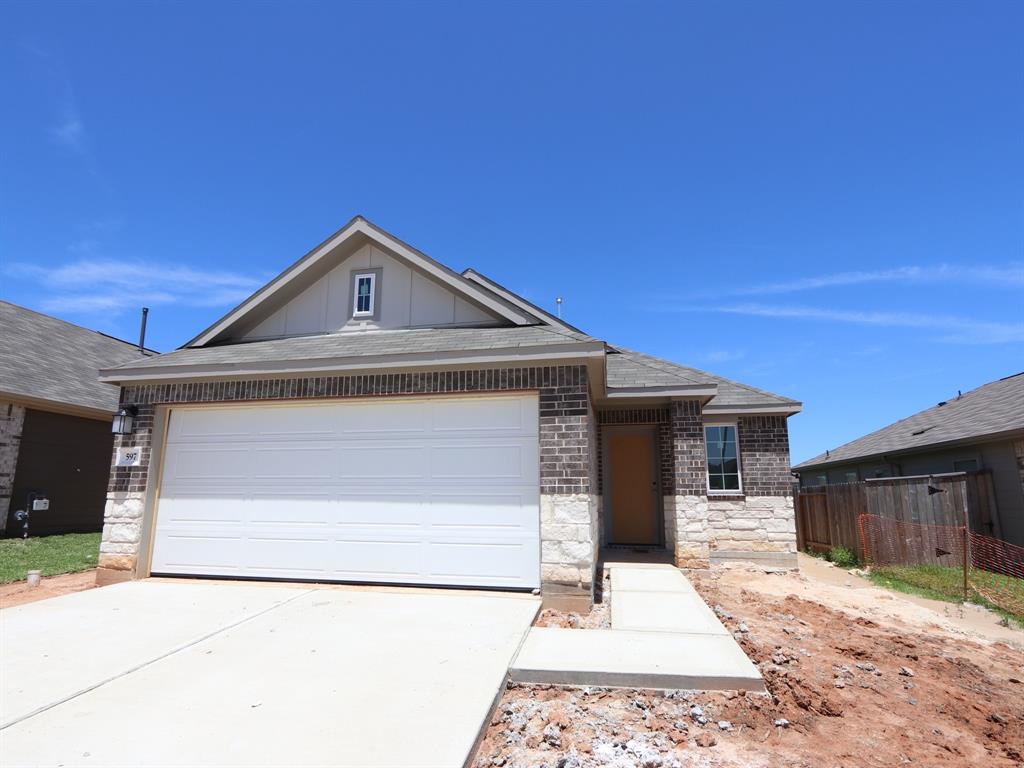 597 Copper Springs Drive, Magnolia, Texas image 1