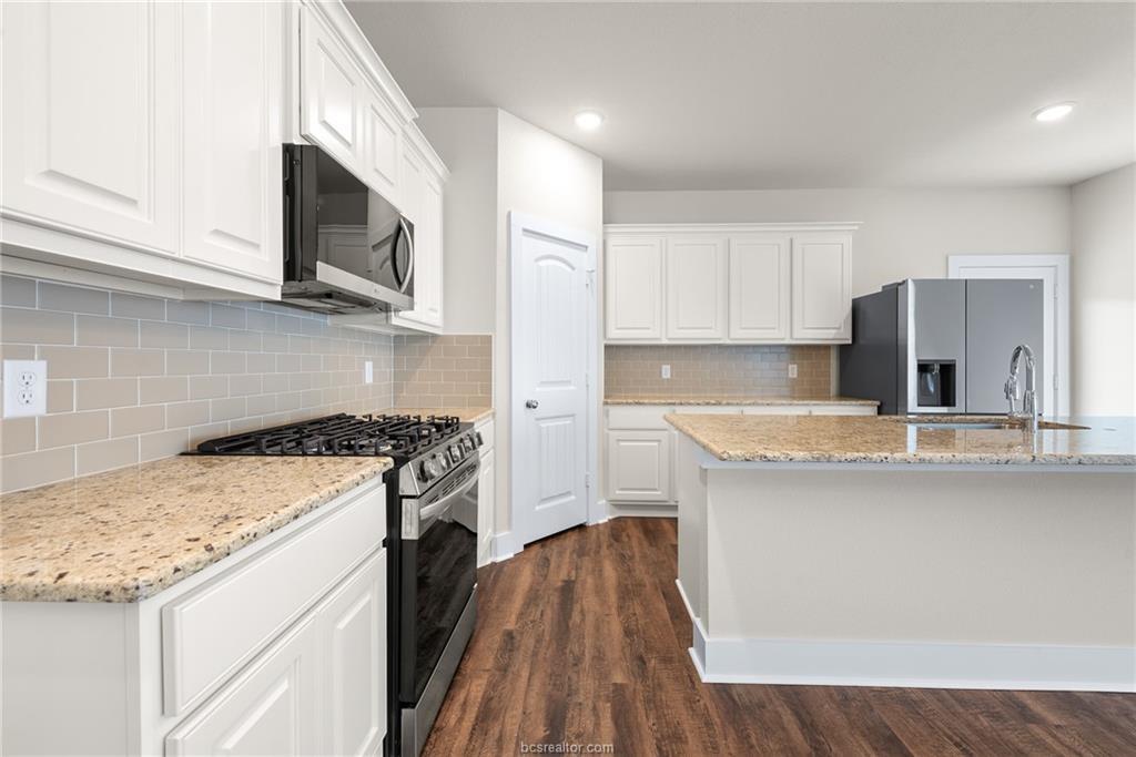 6114 Pocono Drive, College Station, Texas image 11