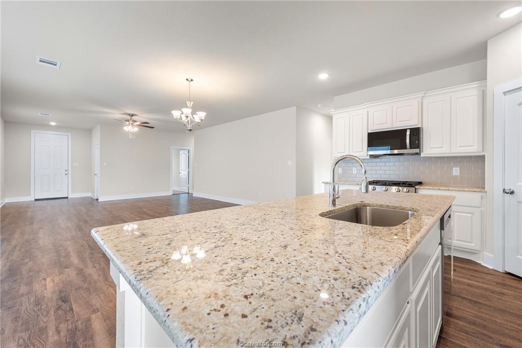 6114 Pocono Drive, College Station, Texas image 10