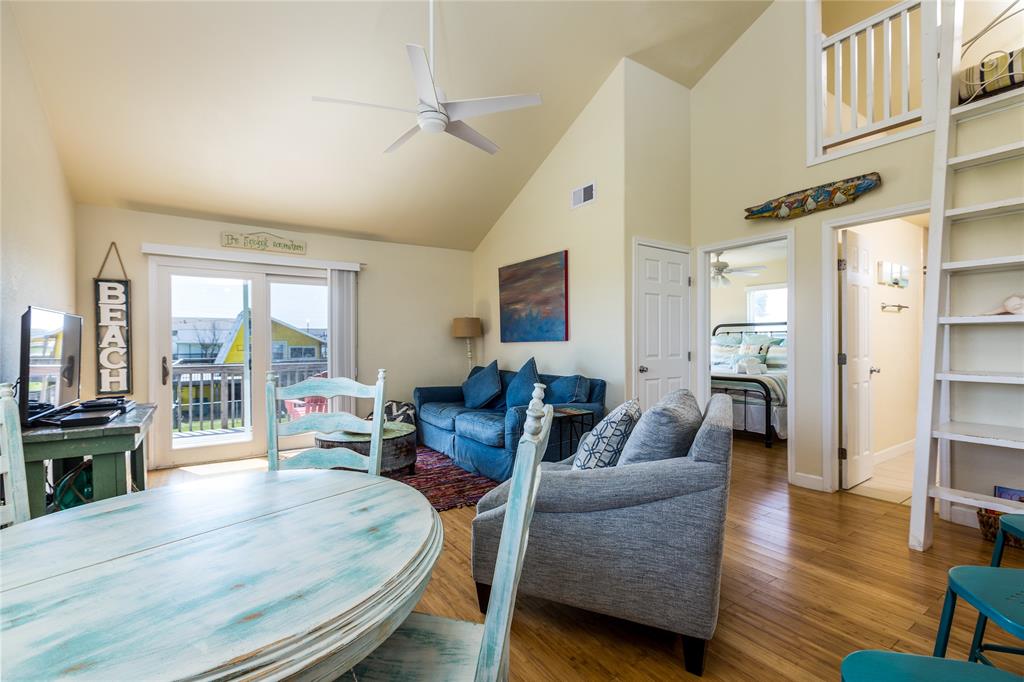 4215 San Jacinto Drive, Galveston, Texas image 11