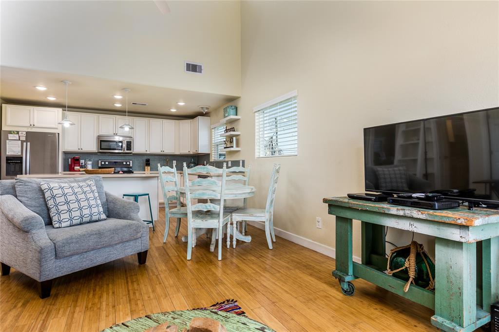 4215 San Jacinto Drive, Galveston, Texas image 9