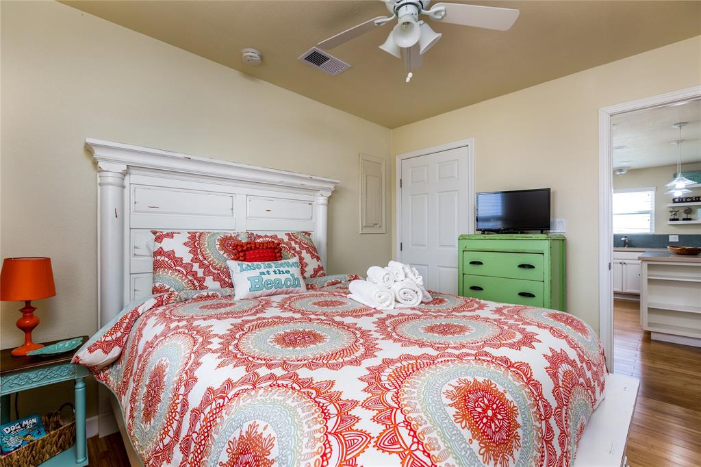 4215 San Jacinto Drive, Galveston, Texas image 18