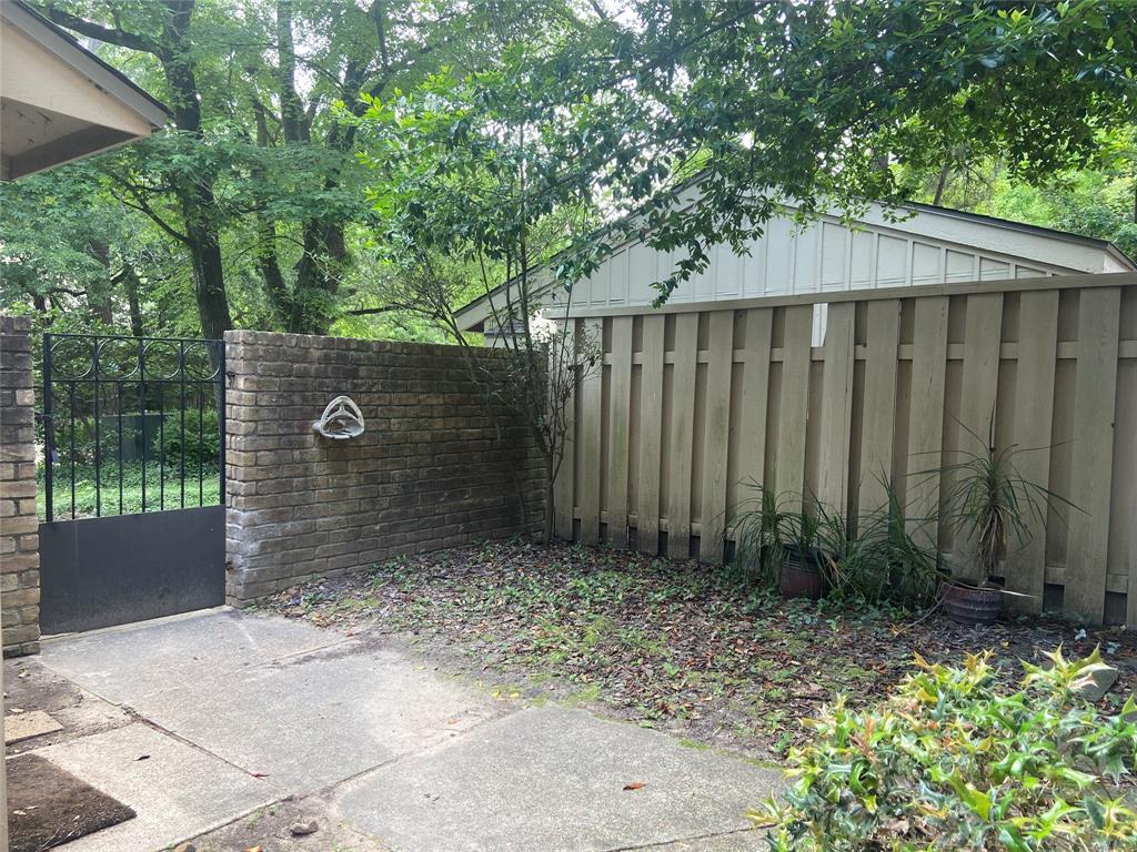 2403 W Settlers Way, Spring, Texas image 33
