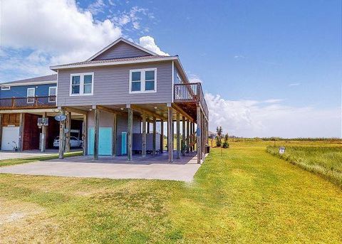 A home in Port Bolivar